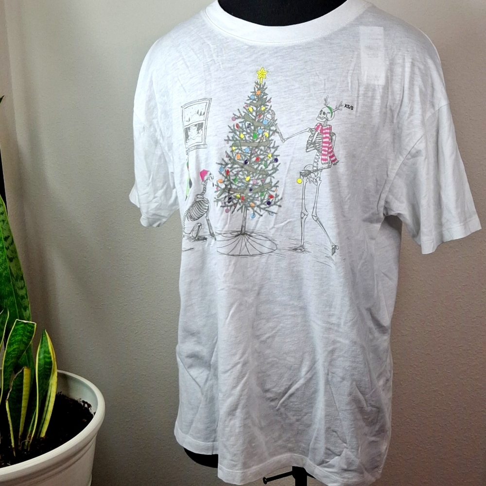 NWT American Eagle Women's T-shirt size XS